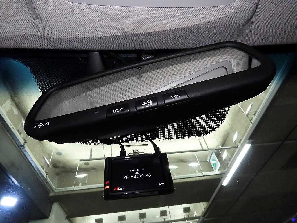 Hyundai Avante — photo 17
