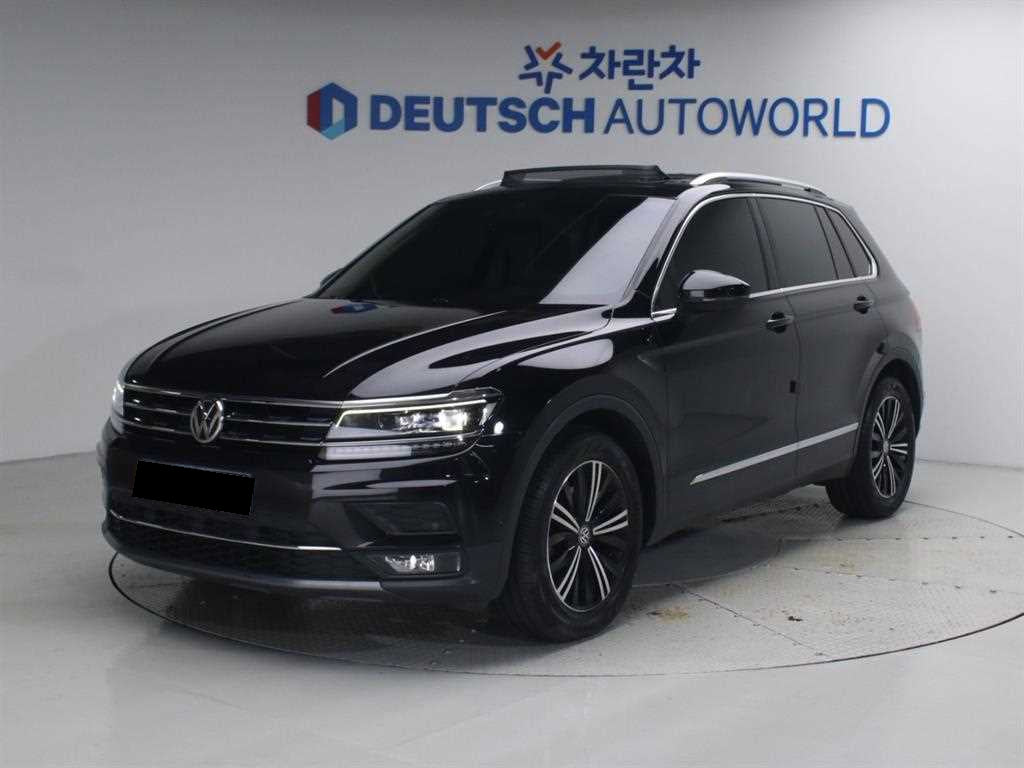 Volkswagen Tiguan — photo 01