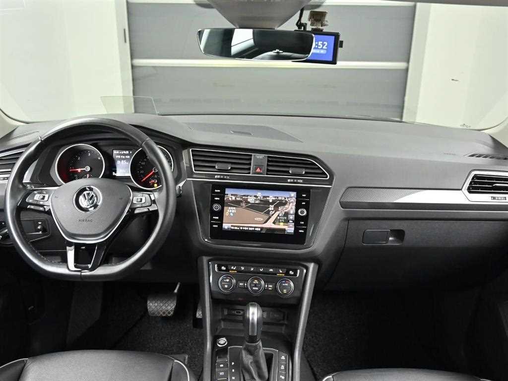 Volkswagen Tiguan — photo 07