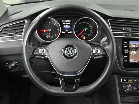 Volkswagen Tiguan — photo 13