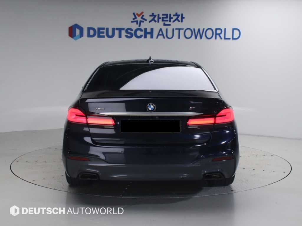 BMW 5-Series — photo 04
