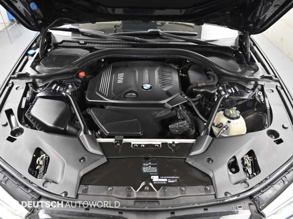 BMW 5-Series — photo 06