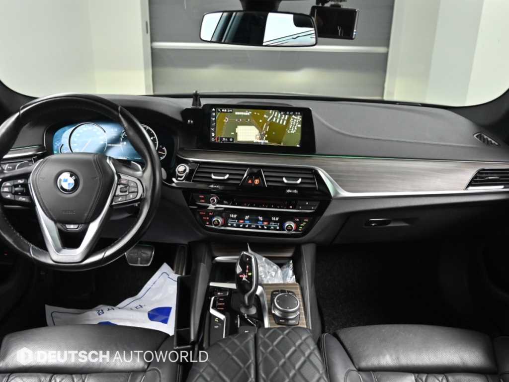 BMW 5-Series — photo 07