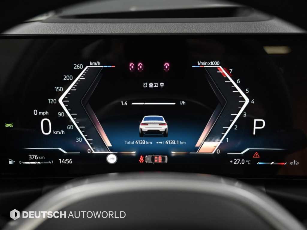 BMW 3-Series — photo 08