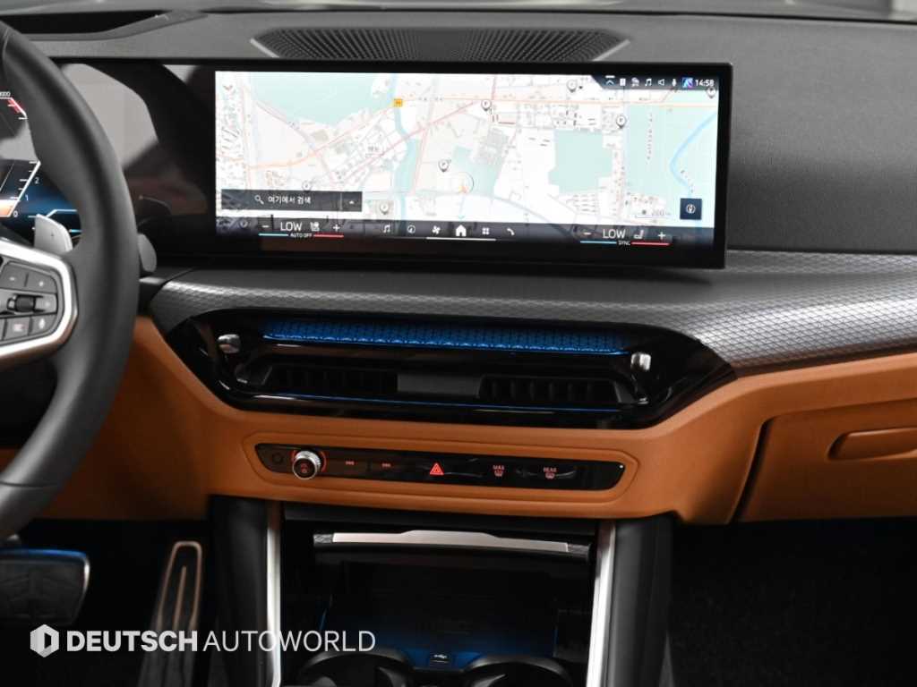 BMW 3-Series — photo 14