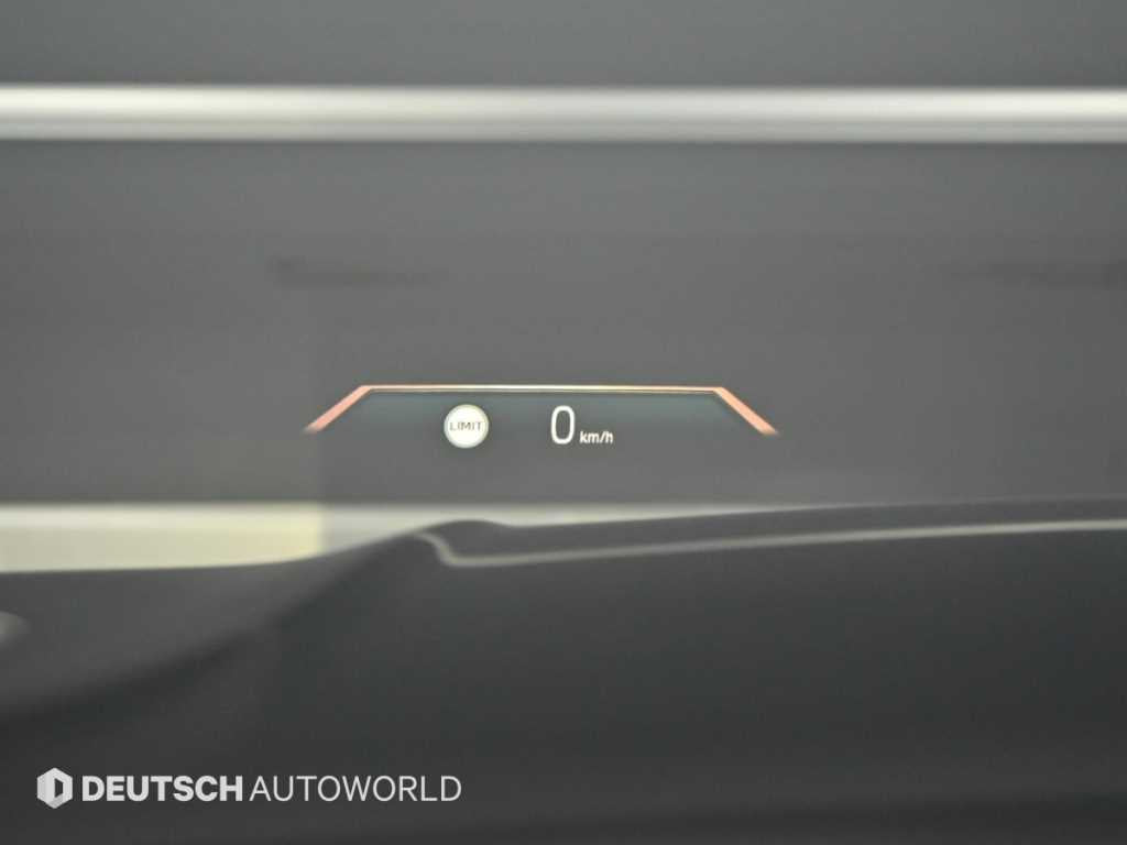 BMW 3-Series — photo 17