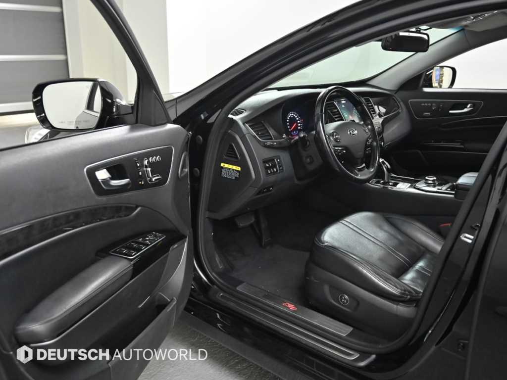 Kia K9 — photo 11