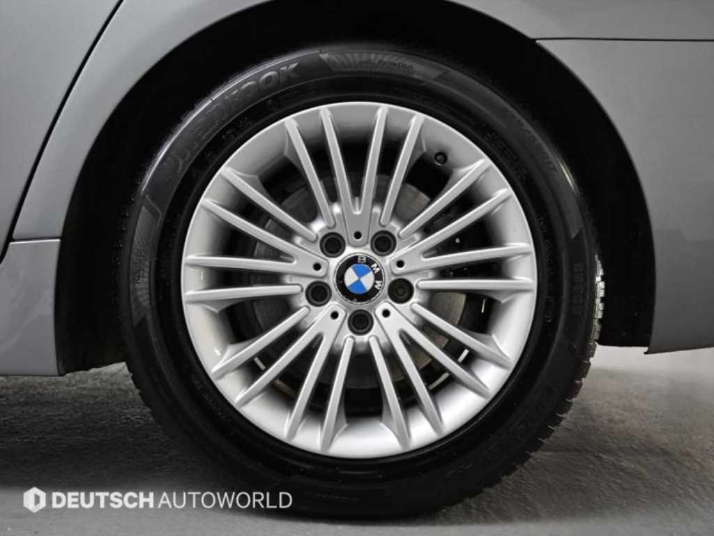 BMW 5-Series — photo 05