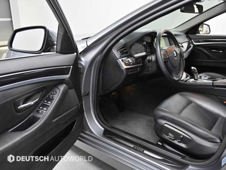 BMW 5-Series — photo 11