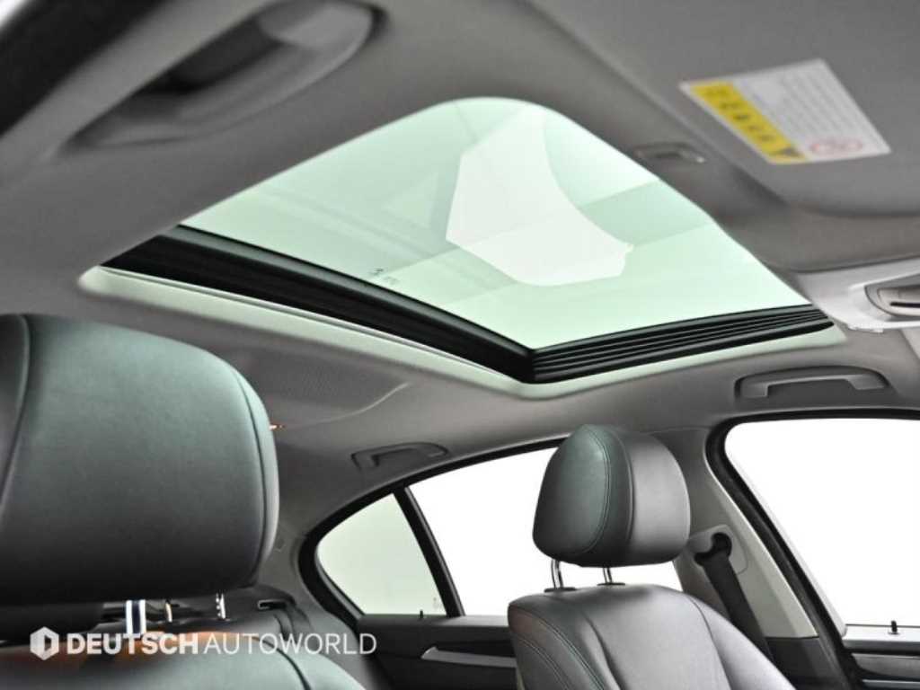 BMW 5-Series — photo 19