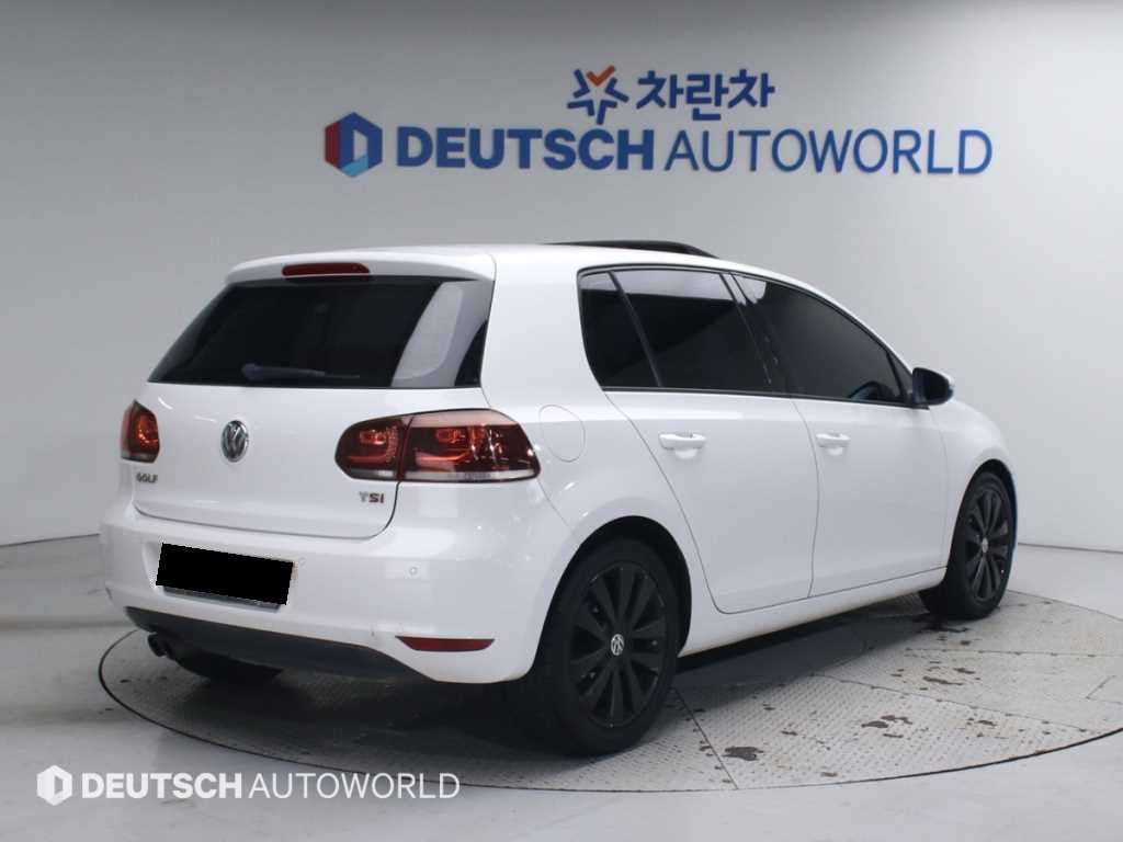 Volkswagen Golf — photo 02