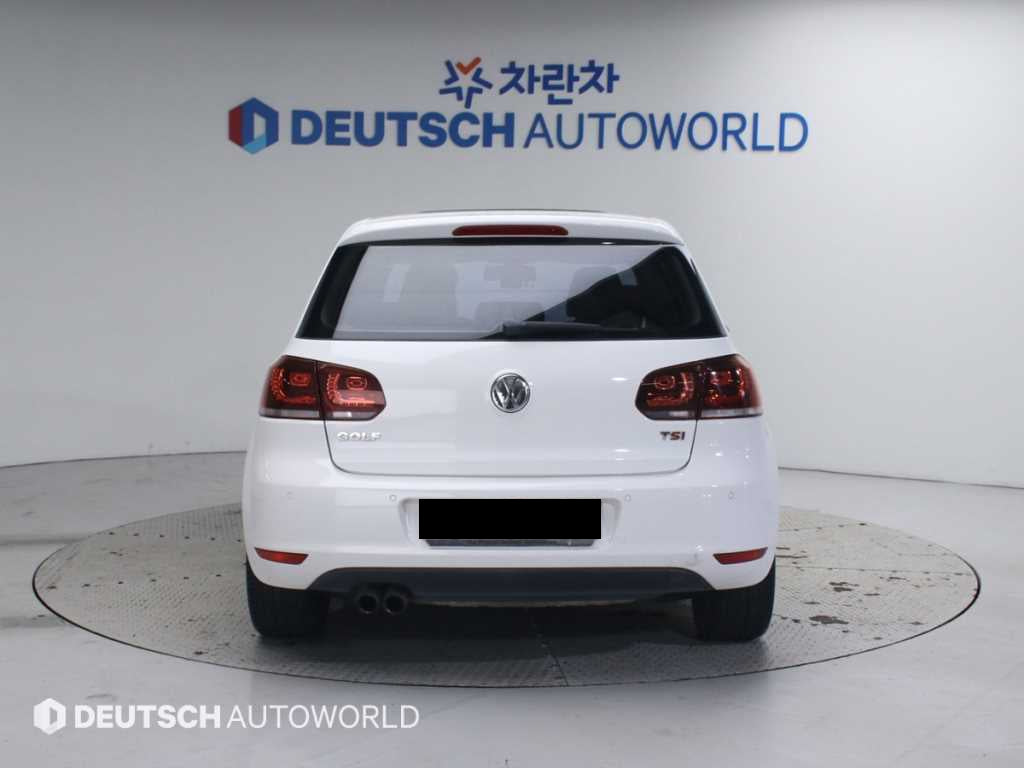 Volkswagen Golf — photo 04