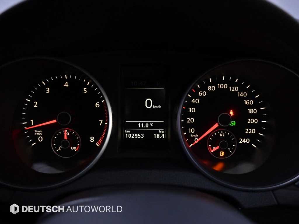 Volkswagen Golf — photo 08