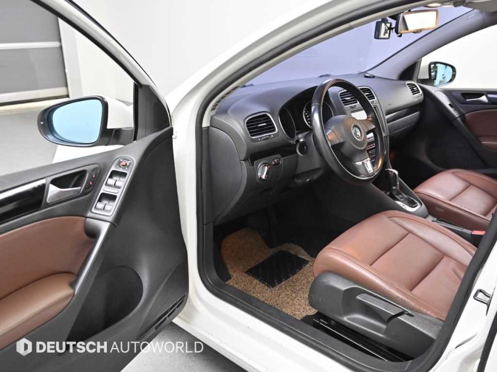 Volkswagen Golf — photo 11