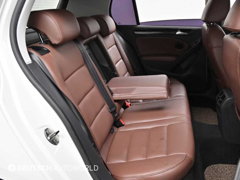 Volkswagen Golf — photo 12