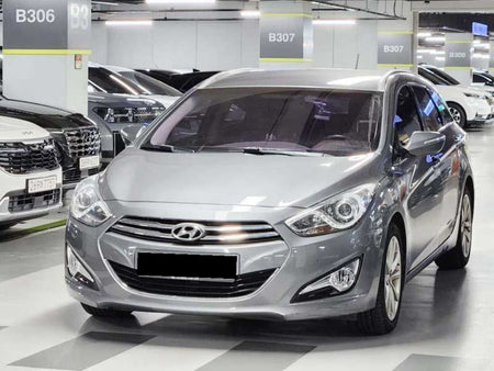 Hyundai i40 — photo 01