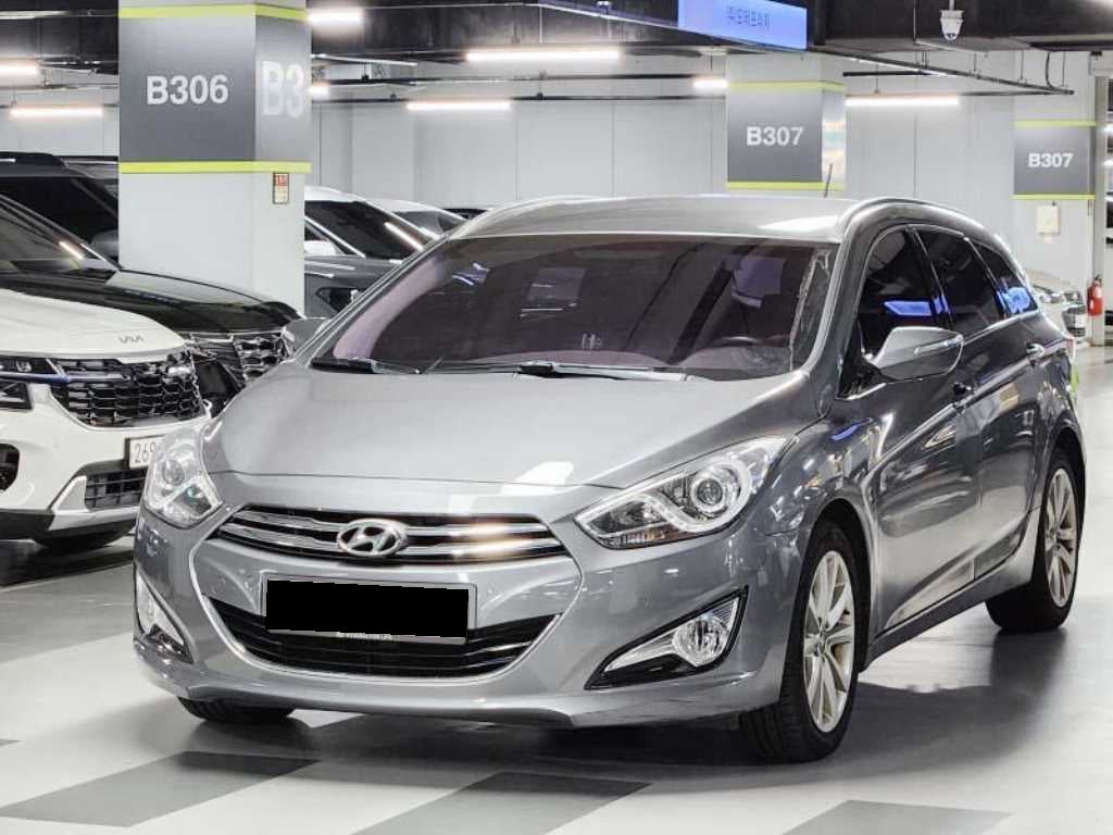 Hyundai i40 — photo 02