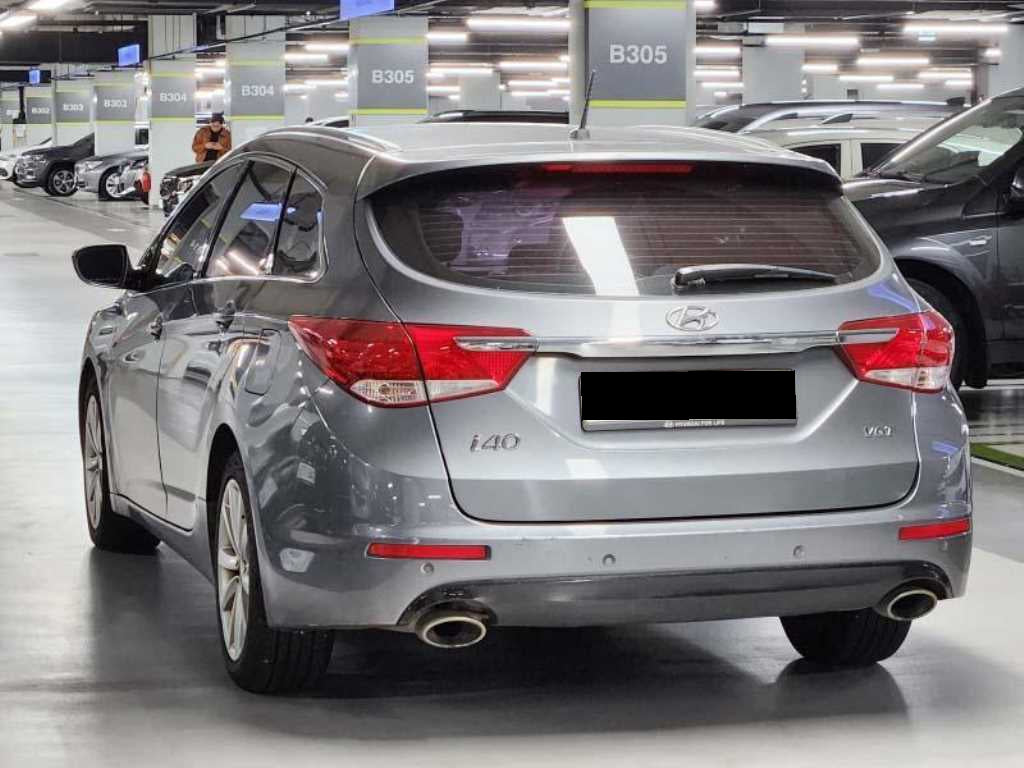 Hyundai i40 — photo 04