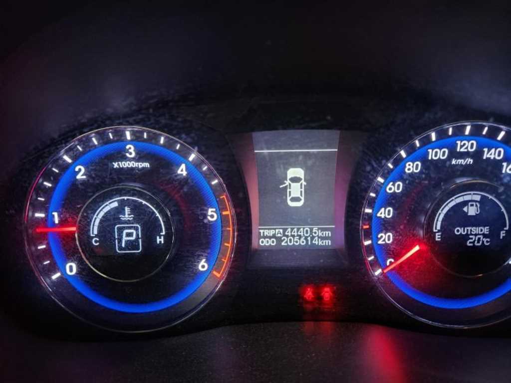 Hyundai i40 — photo 08