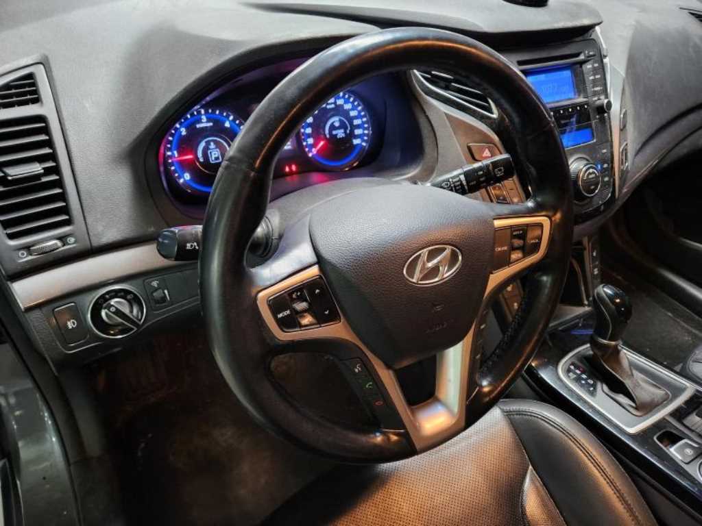 Hyundai i40 — photo 09