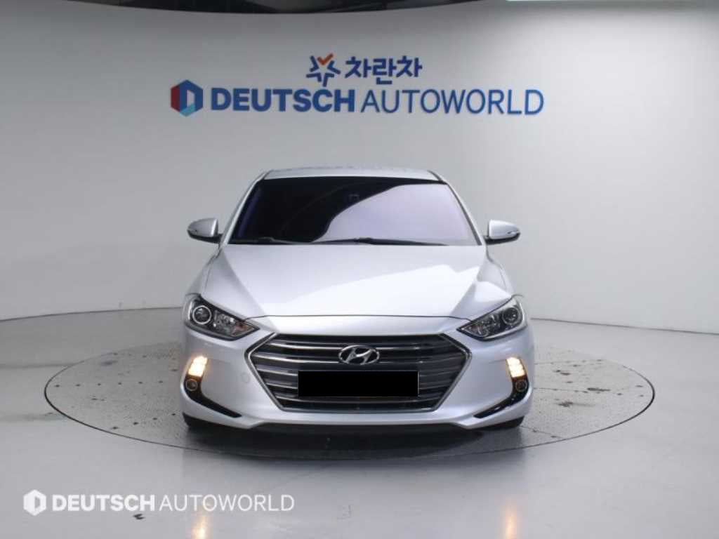 Hyundai Avante — photo 03