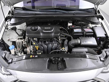 Hyundai Avante — photo 06
