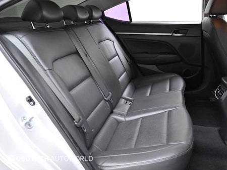Hyundai Avante — photo 12