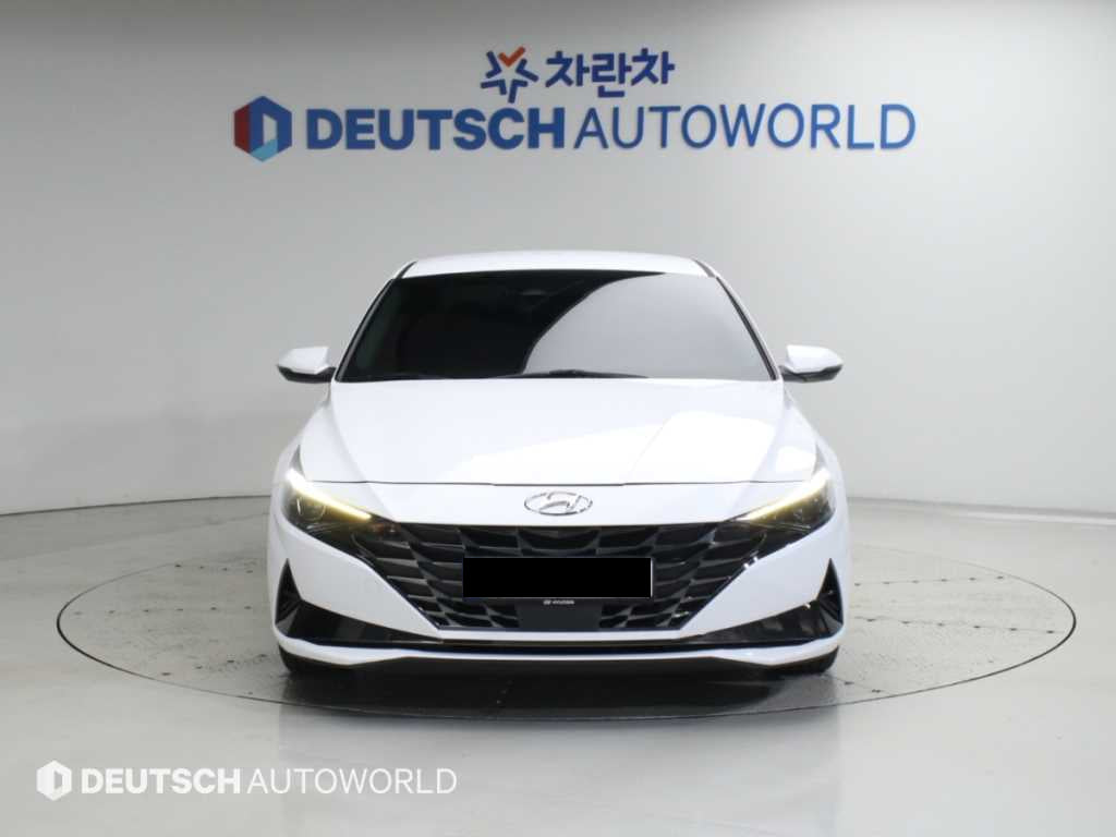 Hyundai Avante — photo 03