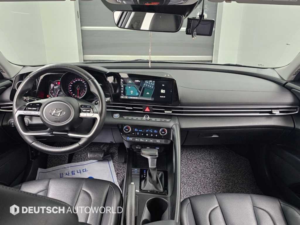 Hyundai Avante — photo 07