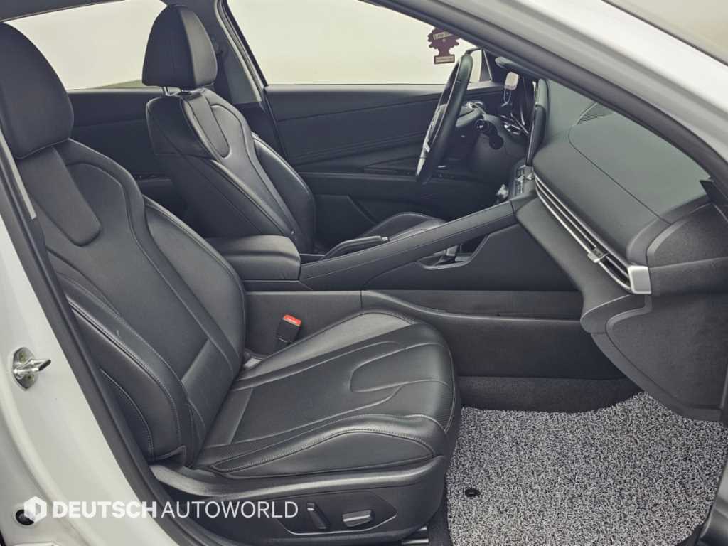 Hyundai Avante — photo 10