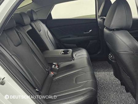 Hyundai Avante — photo 12