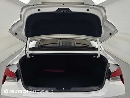 Hyundai Avante — photo 19