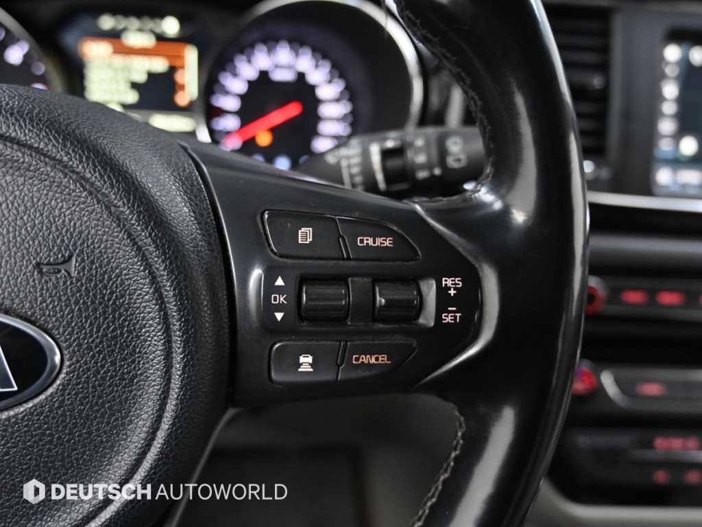 Kia Carnival — photo 18