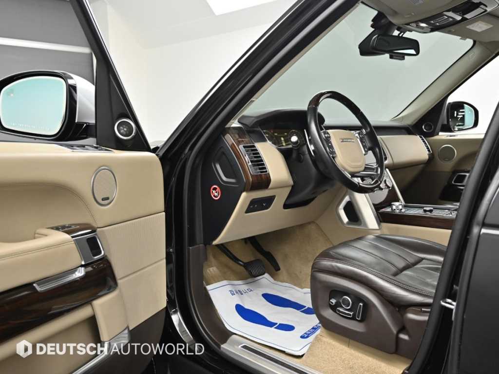 Land Rover Range Rover — photo 11