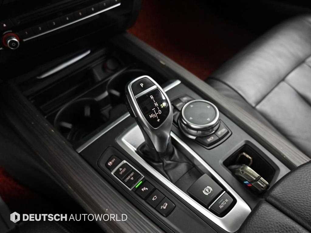 BMW X5 — photo 09