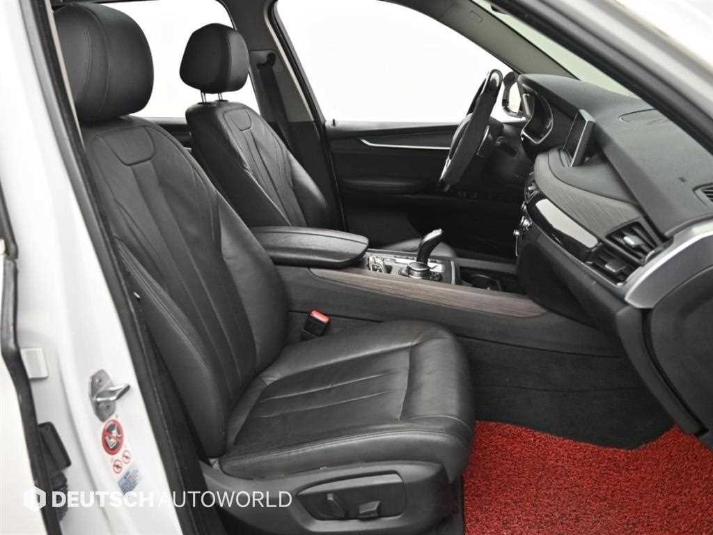 BMW X5 — photo 10