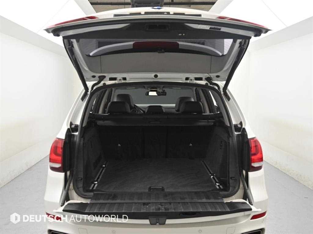 BMW X5 — photo 19