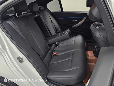 BMW 3-Series — photo 12