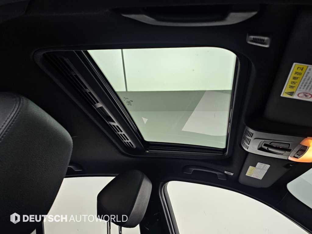 BMW 3-Series — photo 18