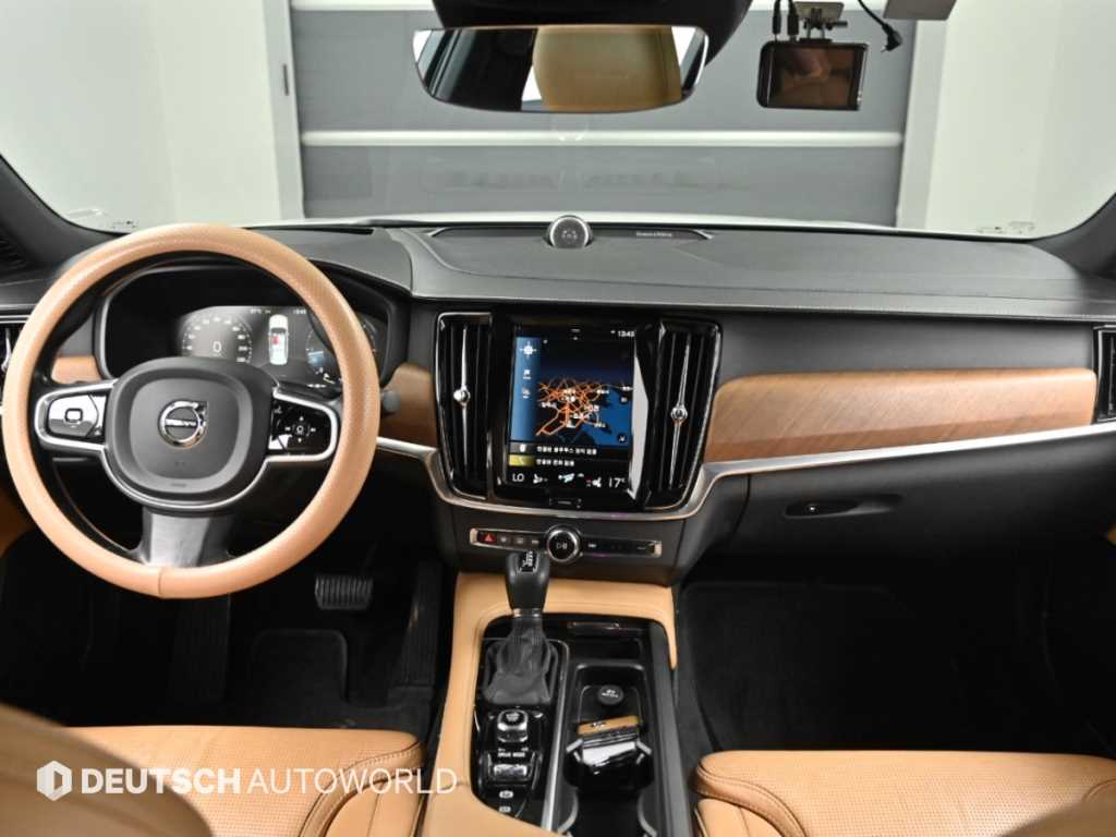 Volvo S90 — photo 07