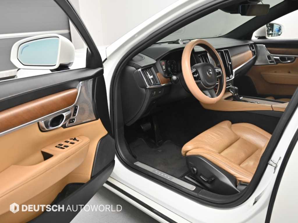 Volvo S90 — photo 11