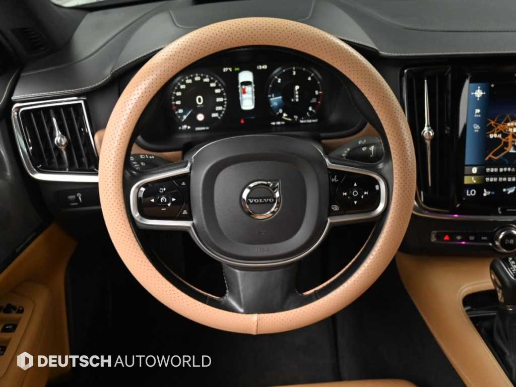 Volvo S90 — photo 13