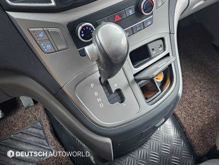 Hyundai Starex — photo 09