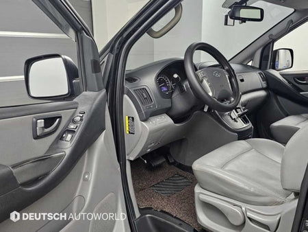 Hyundai Starex — photo 11