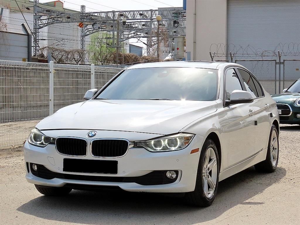 BMW 3-Series — photo 02