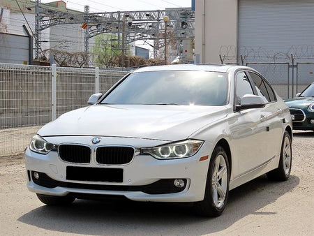 BMW 3-Series — photo 02