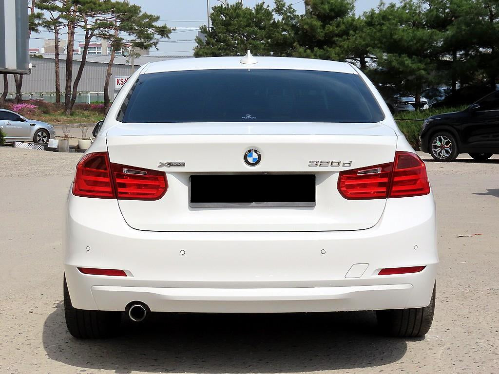 BMW 3-Series — photo 04