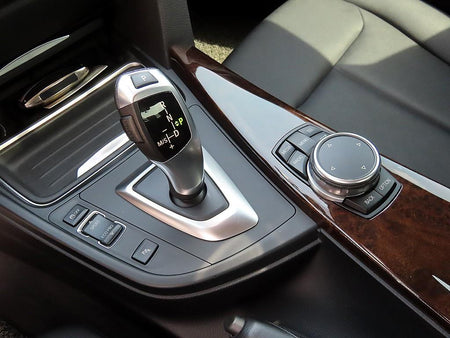 BMW 3-Series — photo 11
