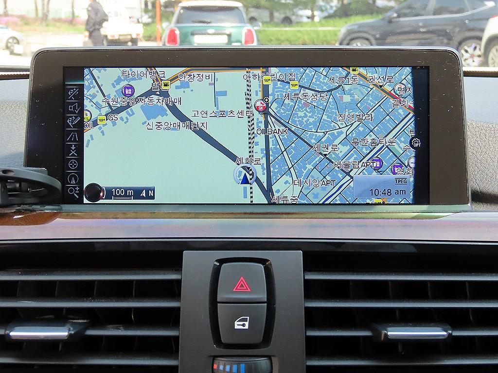 BMW 3-Series — photo 14
