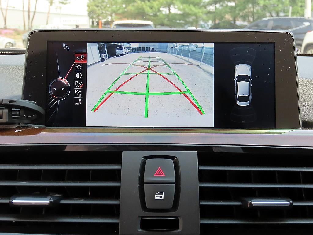 BMW 3-Series — photo 15
